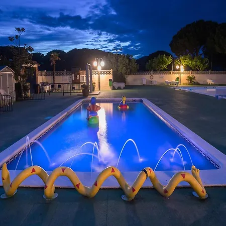 Fantastic Bungalow Equipped For 6 People
