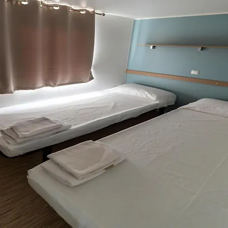 Fantastic Bungalow Equipped For 6 People Καλέλα